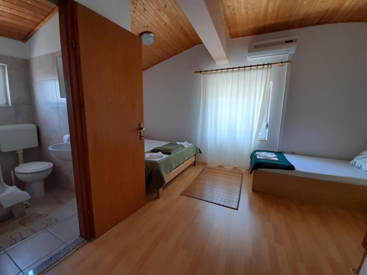 Apartmani Tomic セリネ エクステリア 写真