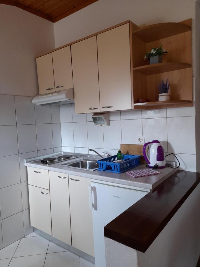 Apartmani Tomic セリネ エクステリア 写真