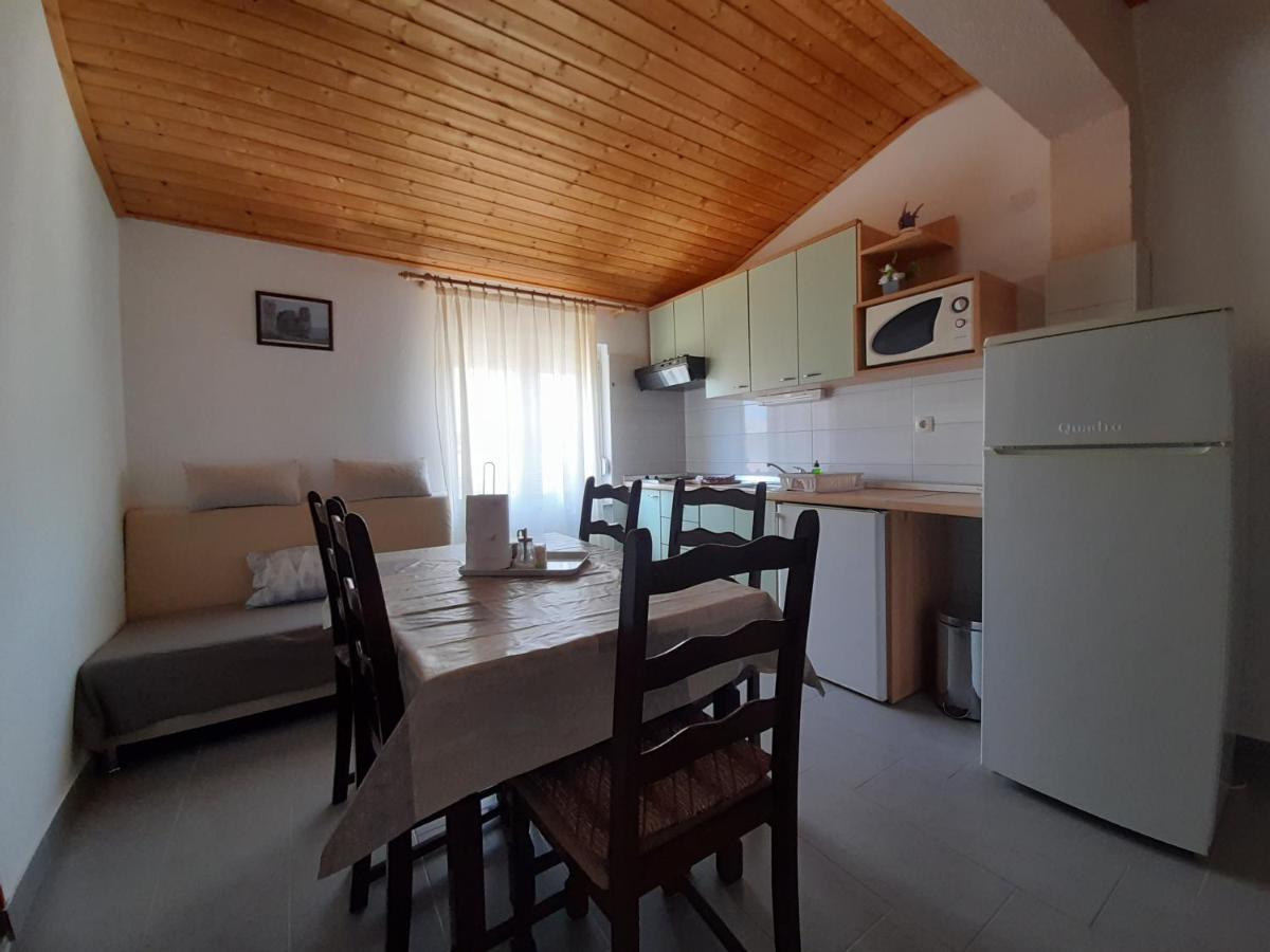 Apartmani Tomic セリネ エクステリア 写真